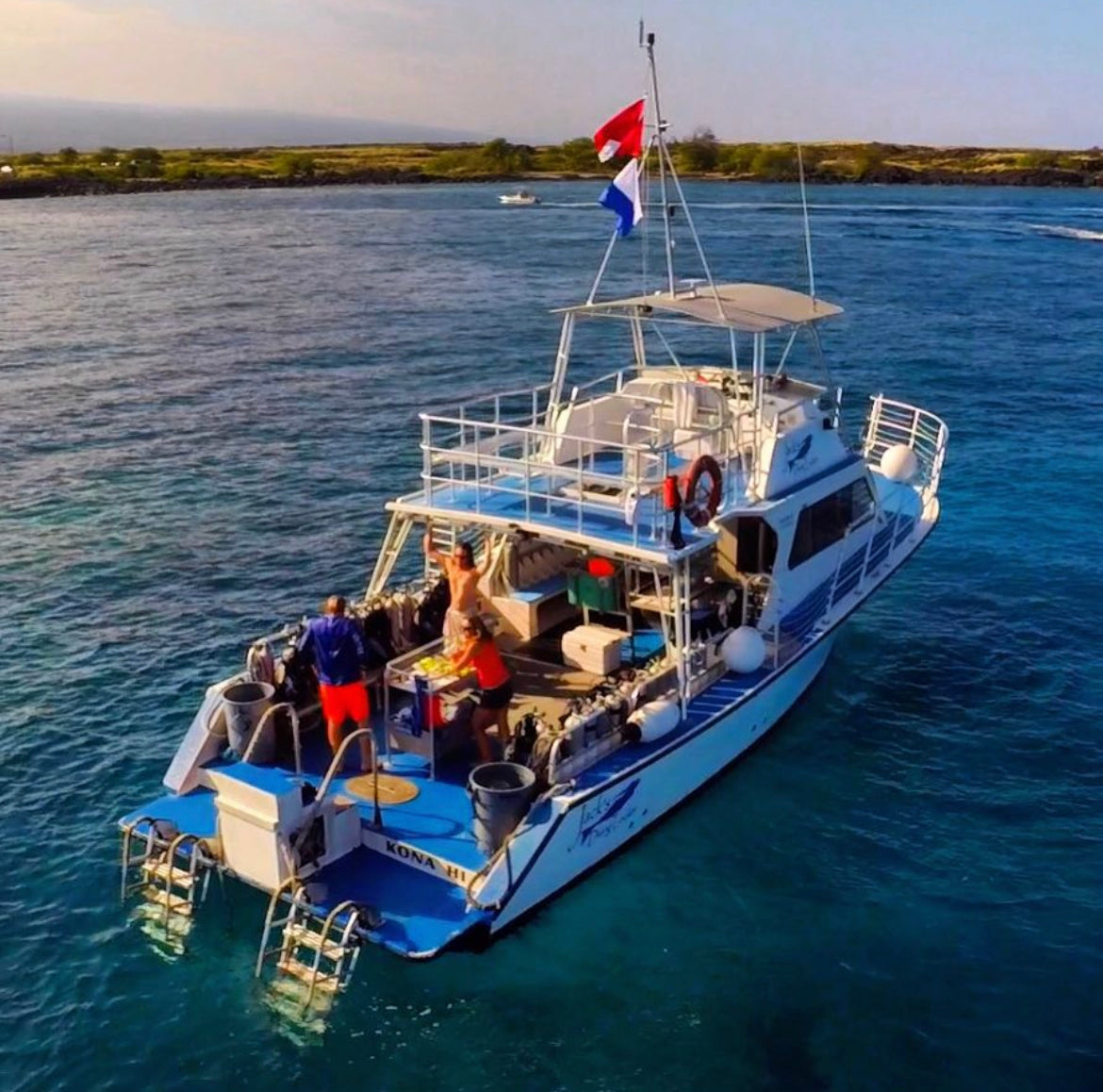 picture of a boat in the water for a Jack's Diving Locker excursion