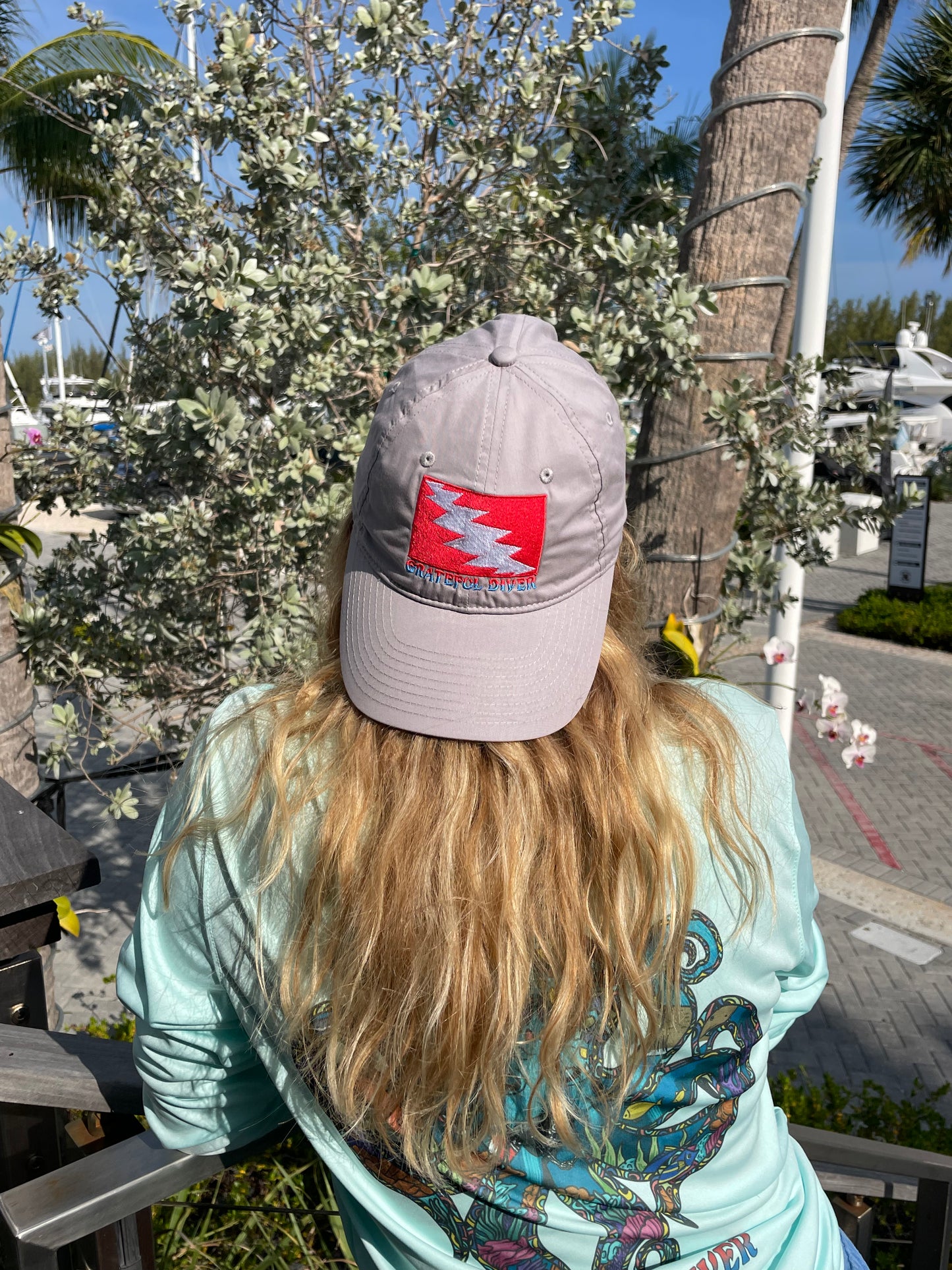 Grateful Diver Floppy Dad Hat (2 Colors Available)