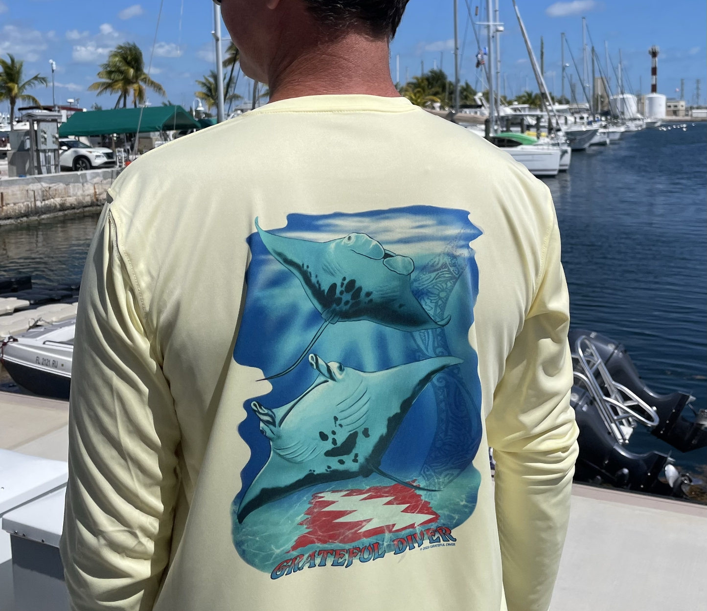Grateful Diver Aloha Mantas UV Shirt