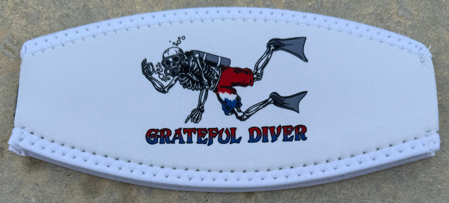 Grateful Diver Reversible Mask Strap Cover